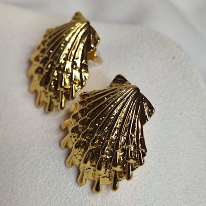 Σκουλαρίκια "Golden Seashell🌊✨"
